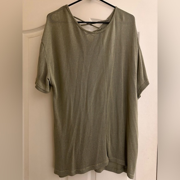VICI Collection Tundra Lace Up Knit Top - Olive size L - Picture 11 of 16
